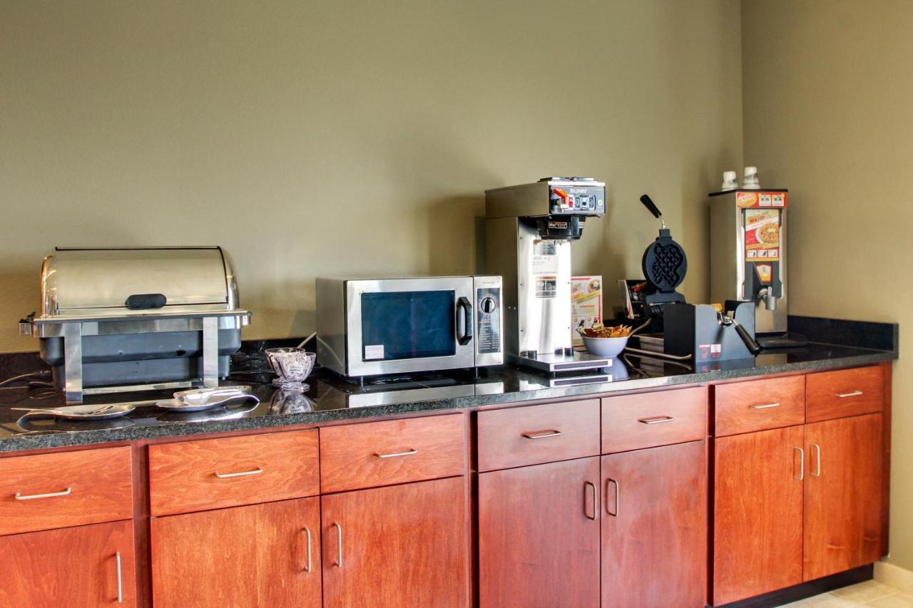 Stanton Inn And Suites Esterno foto